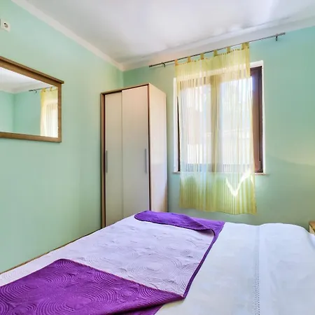 Apartamento With A Parking Space Mali Losinj, Losinj - 19653 *
