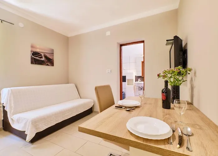 With A Parking Space Mali Losinj, Losinj - 19653 Apartamento *
