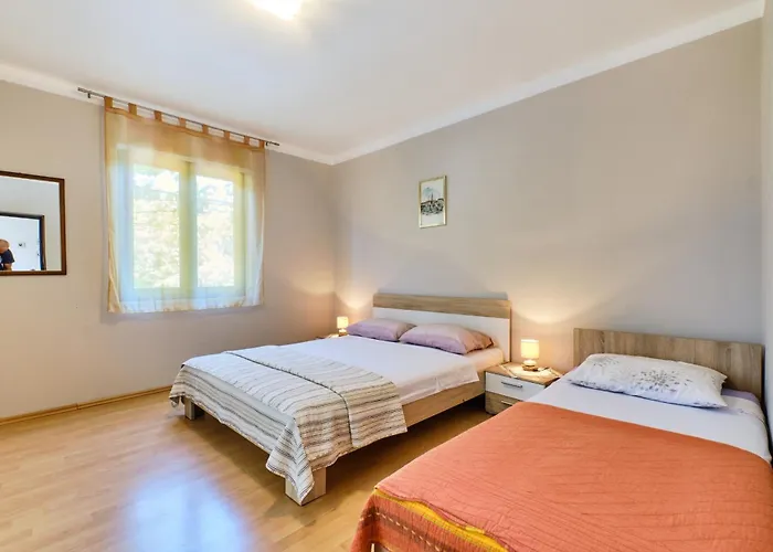 Apartamento With A Parking Space Mali Losinj, Losinj - 19653 Mali Lošinj