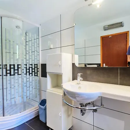 With A Parking Space Mali Losinj, Losinj - 19653 Mali Lošinj